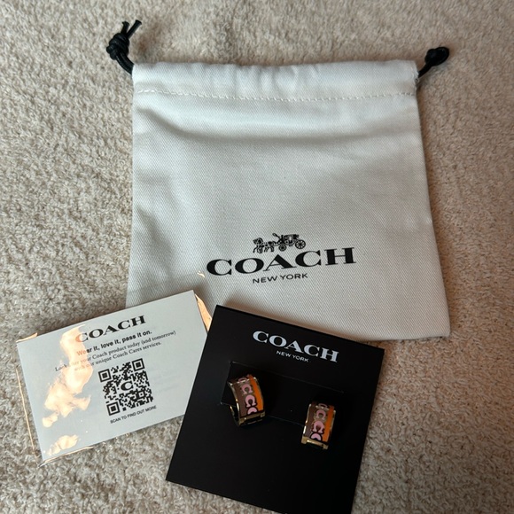 NWT Coach Signature “C” Earrings With Coach Travel Bag - Picture 1 of 3